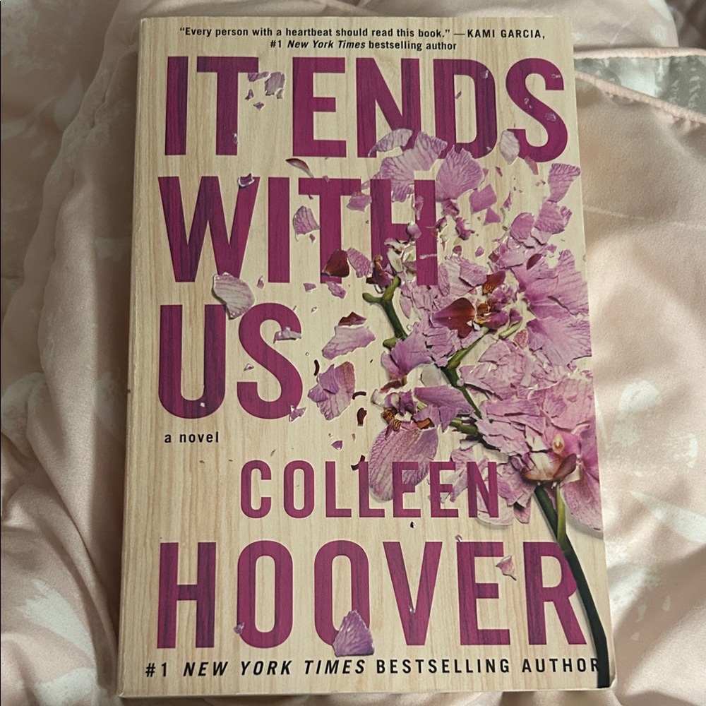 'It Ends With Us' Book - Colleen Hoover
